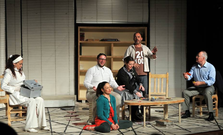 Cena de Toc Toc, sob direção de Alexandre Reinecke Cena de Toc Toc, sob direção de Alexandre Reinecke