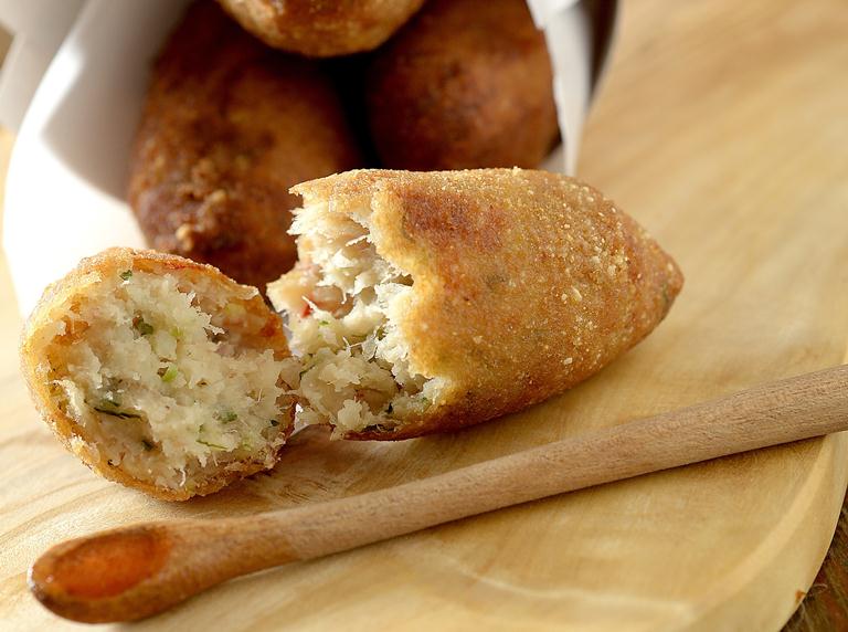 Tacacá na calçada do Tordesilhas tem agora bolinho de pirarucu e sorvete