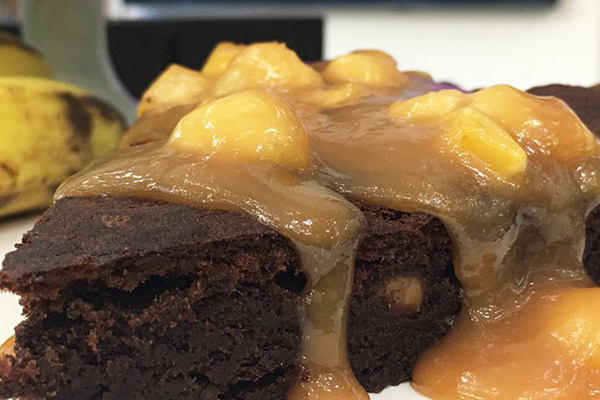 torta_de_chocolate_com_caramelo_de_banana