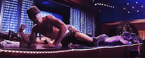 Às fãs de Matt Bomer: o preferido para “50 Tons” faz strip inédito no DVD de “Magic Mike”