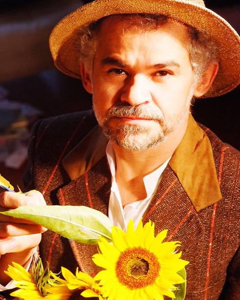 O ator Gero Camilo protagoniza a peça sobre Van Gogh e Paul Gauguin O ator Gero Camilo protagoniza a peça sobre Van Gogh e Paul Gauguin