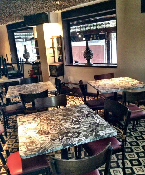 Lupercio acrescenta Varanda ao nome e reabre como bar