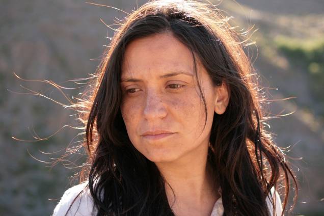 Violeta foi para o Céu retrata a vida da cantora chilena Violeta Parra Violeta foi para o Céu retrata a vida da cantora chilena Violeta Parra