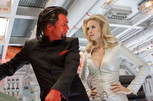 Jason Flemyng e January Jones em cena: cinessérie X-Men - Primeira Classe mescla humor, efeitos especiais e ação Jason Flemyng e January Jones em cena: cinessérie X-Men - Primeira Classe mescla humor, efeitos especiais e ação