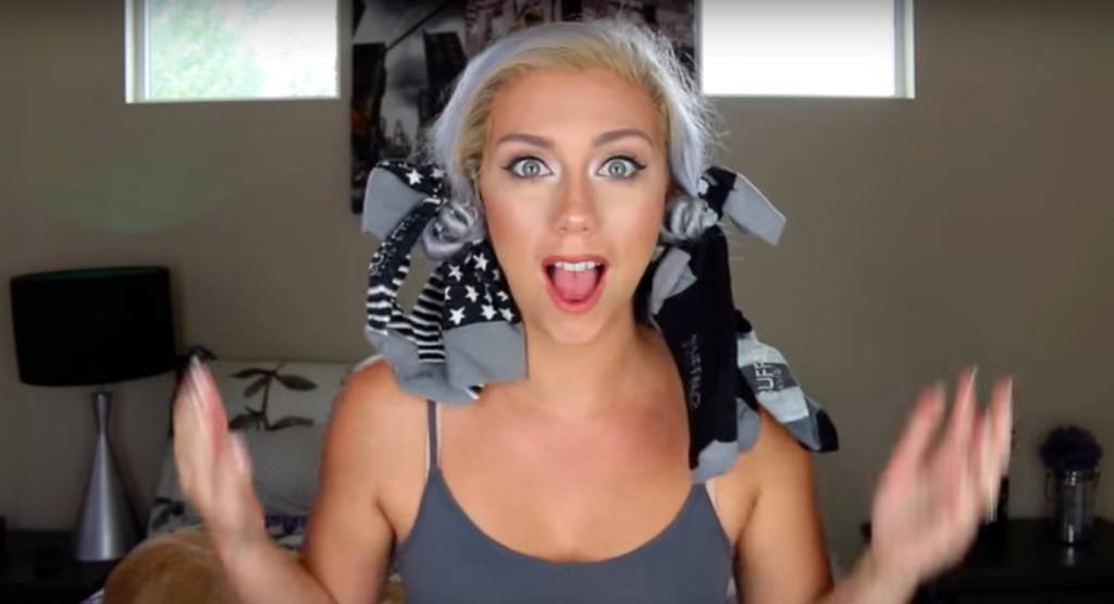 Cachear os cabelos com meia? Sim, é possível e você também pode fazer