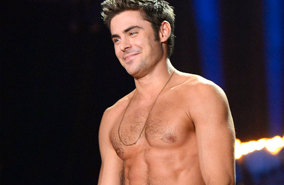 Zac Efron é flagrado só de cueca nas gravações de seu novo filme