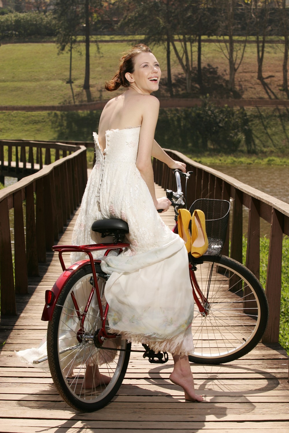 Noivas gastam mais de 1 000 reais por mês em programas de emagrecimento