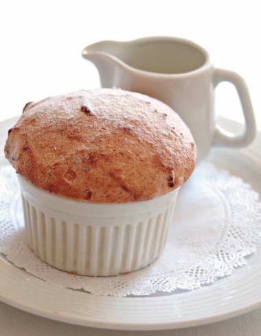 Suflê de goiabada com calda de catupiry, do Carlota Suflê de goiabada com calda de catupiry, do Carlota