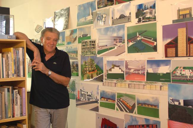 Arquiteto Carlos Bratke faleceu nesta segunda (9), pela manhã (Andrea D'Amato) Arquiteto Carlos Bratke faleceu nesta segunda (9), pela manhã (Andrea D'Amato)