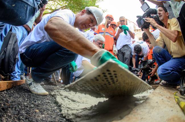 JOÃO DORIA INICIA PROGRAMA MUTIRÃO MÁRIO COVAS