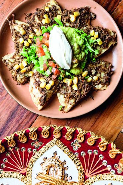 Guacamole: tortilhas cobertas de carne-seca Guacamole: tortilhas cobertas de carne-seca