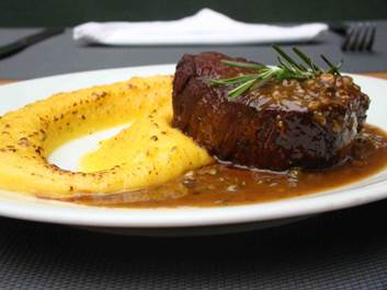 le-bou-bistro_steak-au-poivre le-bou-bistro_steak-au-poivre