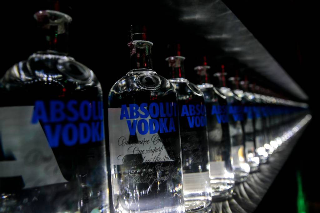 Vodca Absolut terá 50% de desconto nesta segunda (16)