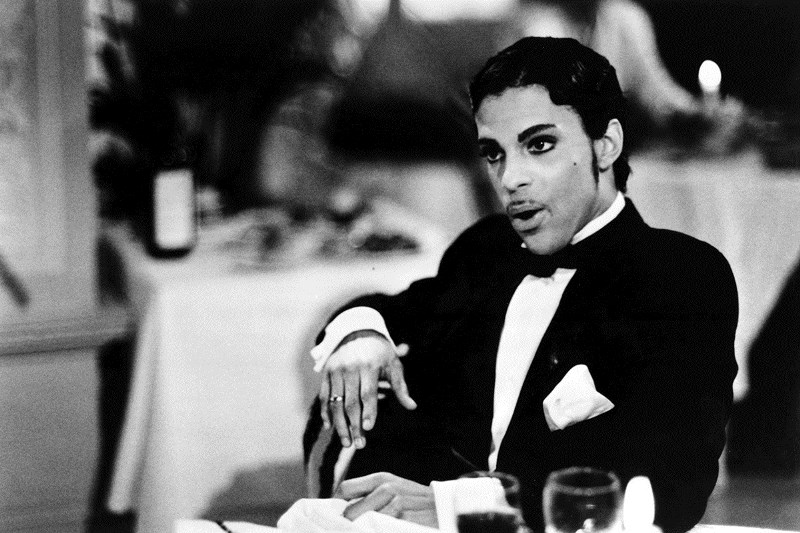 prince-under-the-cherry-moon-bw Prince atuou em três longas-metragens, incluindo 'Under the Cherry Moon'