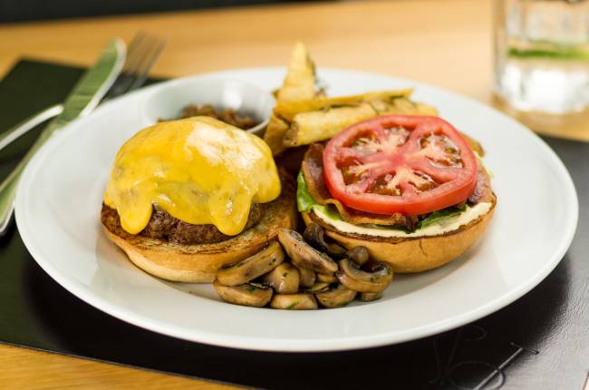 Spot burger_foto henrique peron Spot burger_foto henrique peron