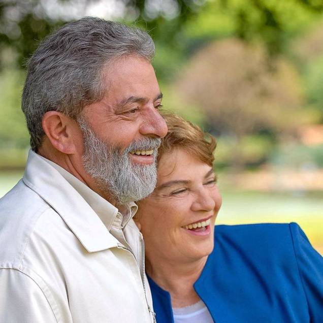 Na manhã desta quinta-feira (2), foi divulgada nas redes sociais uma foto do ex-presidente Lula e Marisa Letícia (Foto: Reprodução / Facebook) Na manhã desta quinta-feira (2), foi divulgada nas redes sociais uma foto do ex-presidente Lula e Marisa Letícia (Foto: Reprodução / Facebook)