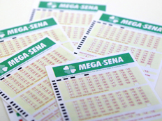 Imagens de cartelas da Mega-sena