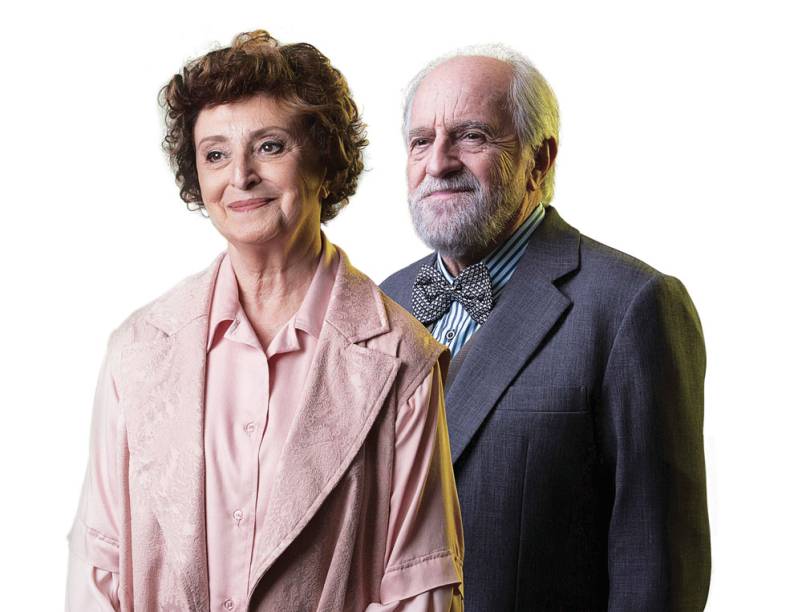 Num Lago Dourado Num Lago Dourado