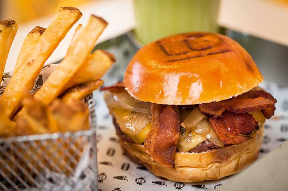 Supimpa: com bacon, cebola e queijo Supimpa: com bacon, cebola e queijo