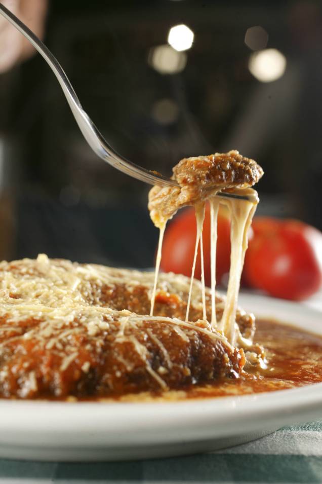 Polpettone (R$ 40,00), do Jardim de Napoli: acompanha linguine ao molho branco Polpettone (R$ 40,00), do Jardim de Napoli: acompanha linguine ao molho branco