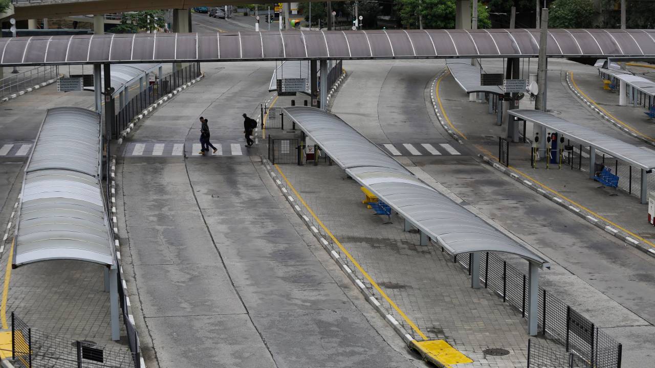 Terminal Bandeira, no Centro de São Paulo: ônibus vão voltar gradativamente