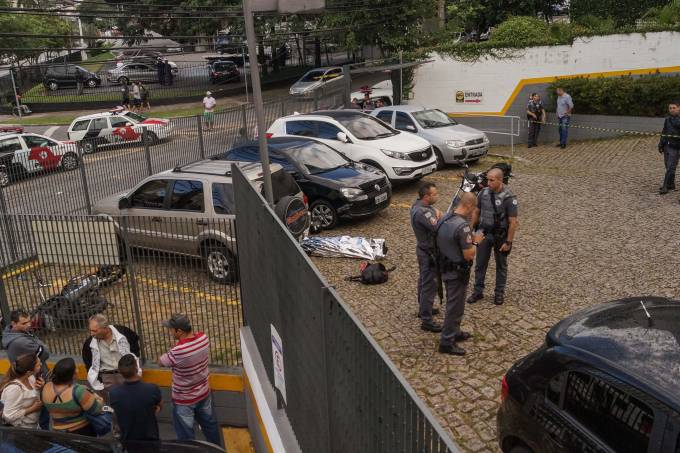 Tentativa de assalto em estacionamento de banco termina em morte na zona sul de SP