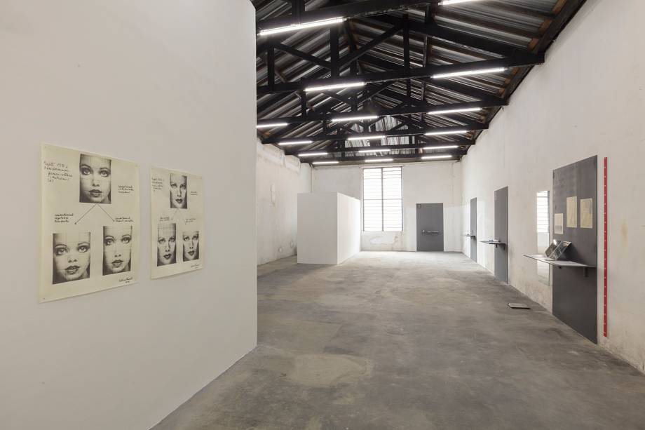 Letícia Parente - Eu Armário de Mim Letícia Parente - Eu Armário de Mim