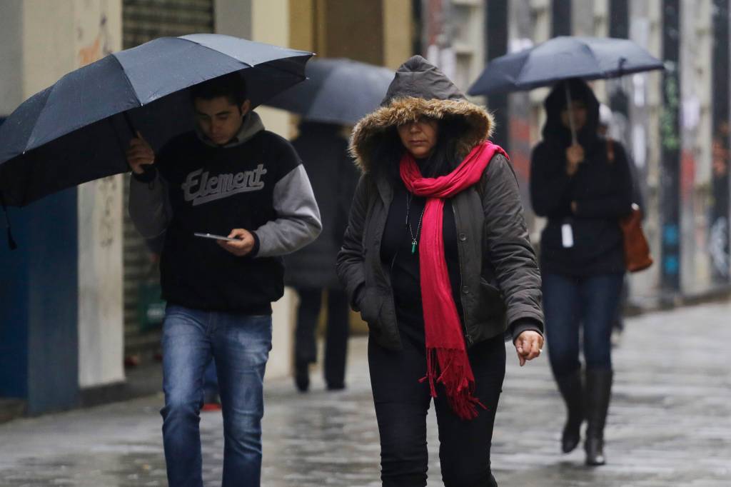 Temperatura fica acima da expectativa na madrugada desta terça