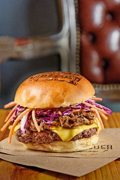 Bullguer: o lanche exclusivo
pulled pork custa 25 reais Bullguer: o lanche exclusivo
pulled pork custa 25 reais