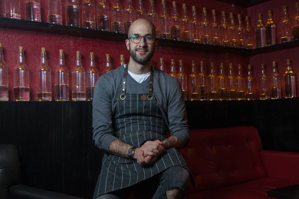 Fabio la Pietra volta ao SubAstor