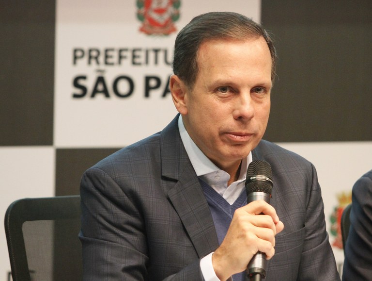 João Doria leva ovada durante visita a Salvador