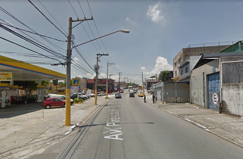 Duas pessoas morrem em queda de moto na Zona Leste