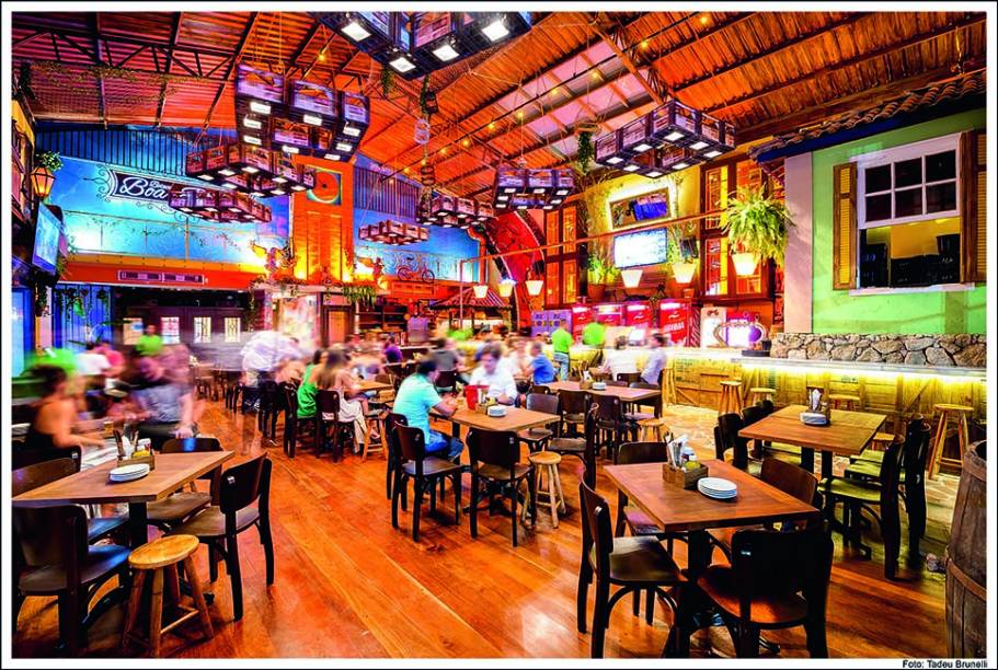 Salão amplo e formosinho Salão amplo e formosinho