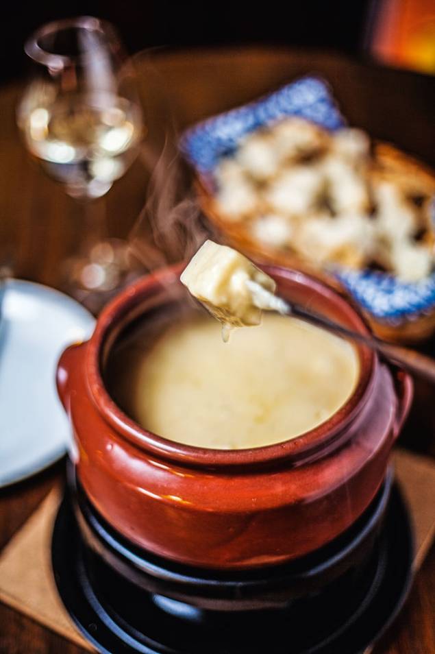 Cubo de pão no queijo: pedida do Bierquelle Cubo de pão no queijo: pedida do Bierquelle
