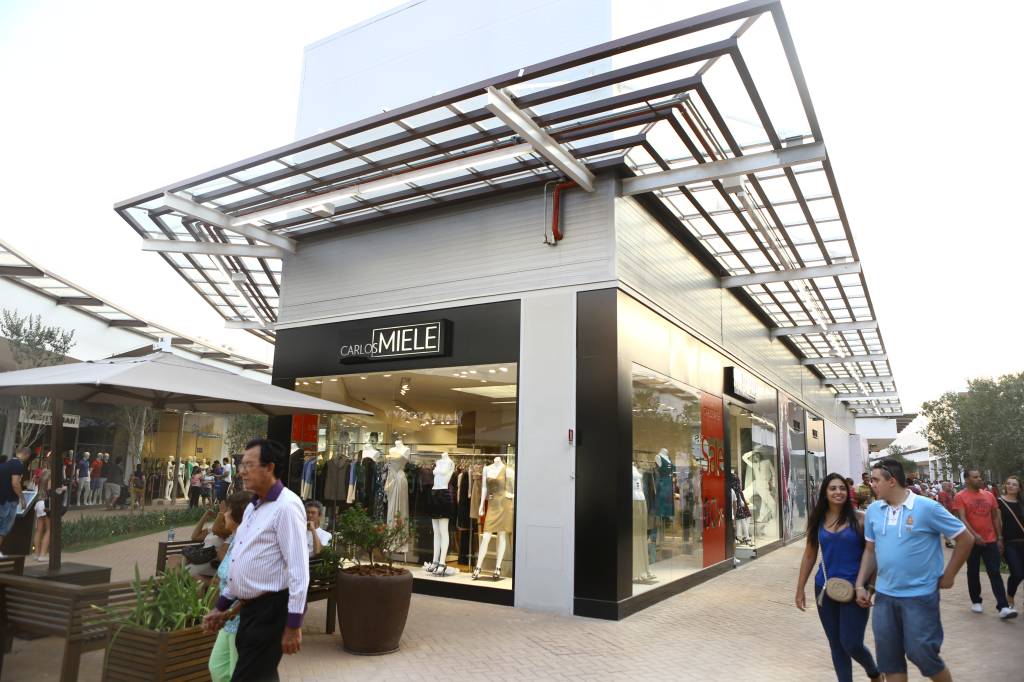 Catarina Fashion Outlet com descontos de até 80%