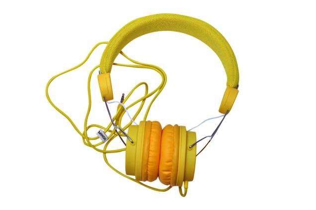 Fone de ouvido ajustável e acolchoado, R$ 39,90 Fone de ouvido ajustável e acolchoado, R$ 39,90