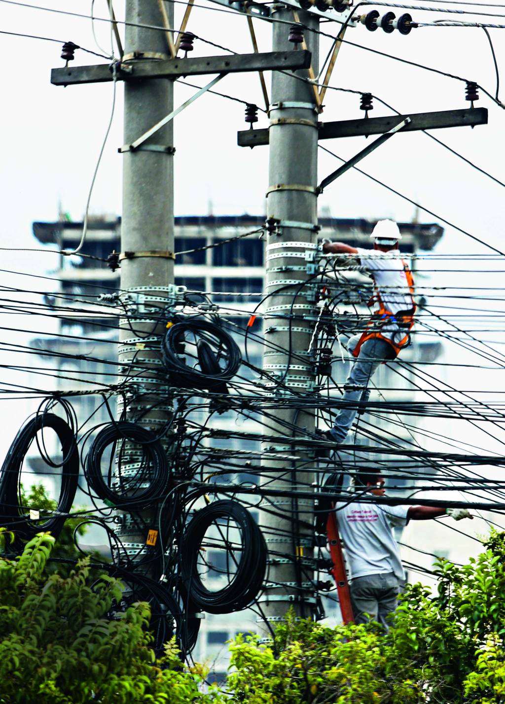 Projeto quer enterrar 52 quilômetros de fios, 0,08% do total