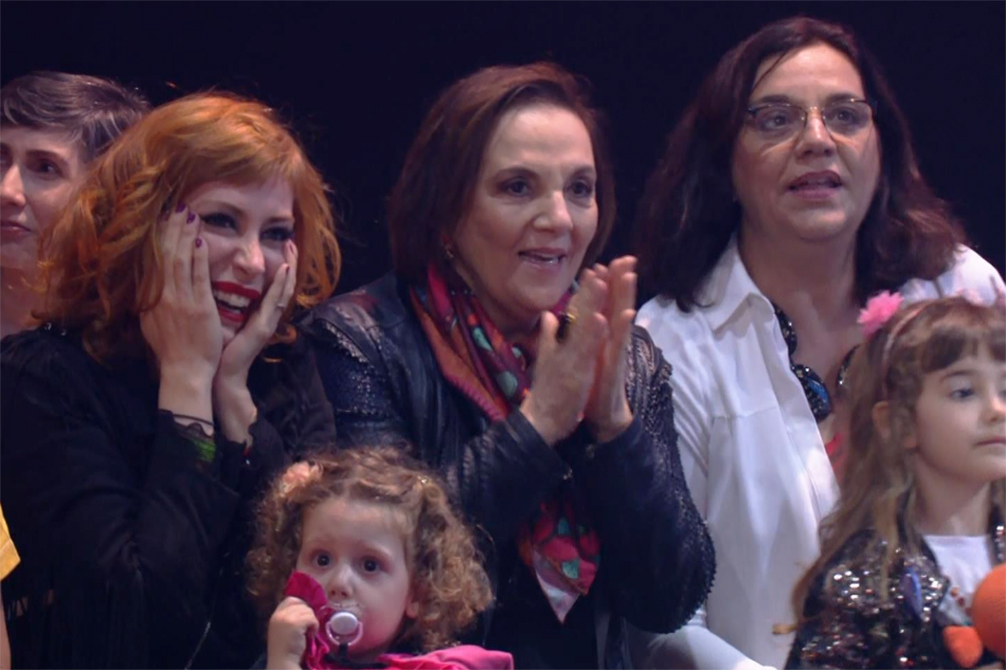 denise-del-vecchio-flagra-rede-globo-01