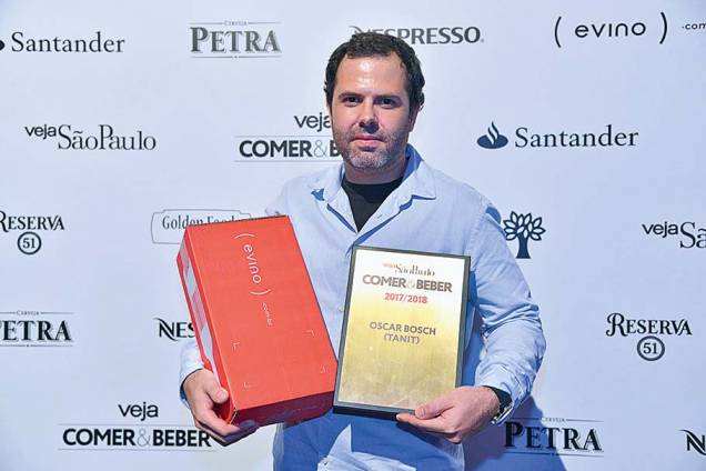 Oscar Bosch: chef do ano pelo trabalho no Tanit Oscar Bosch: chef do ano pelo trabalho no Tanit