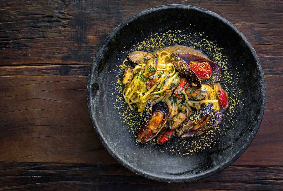 Linguine com mexilhão e bottarga Linguine com mexilhão e bottarga