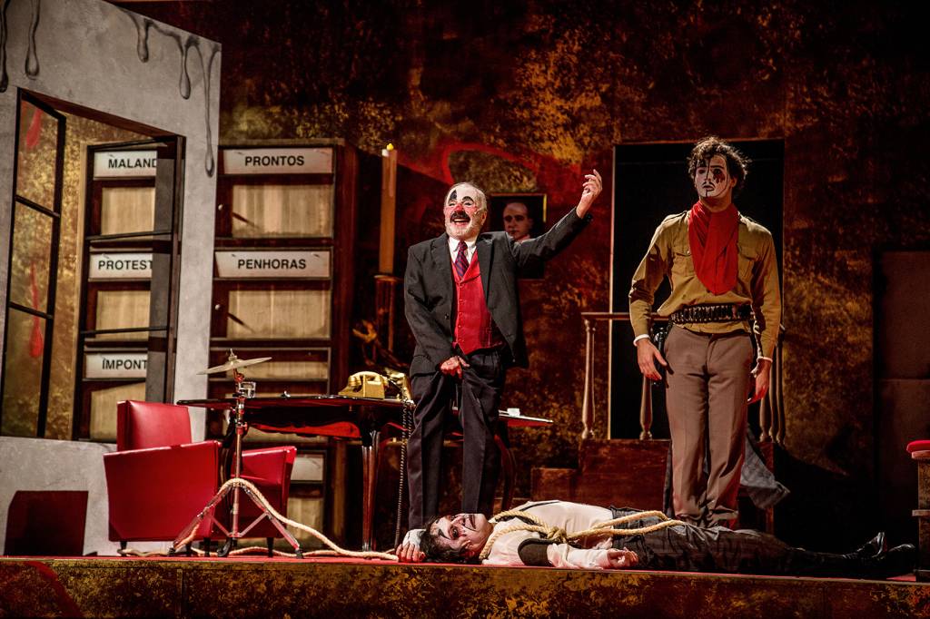 “O Rei da Vela”: a chama se mantém acesa