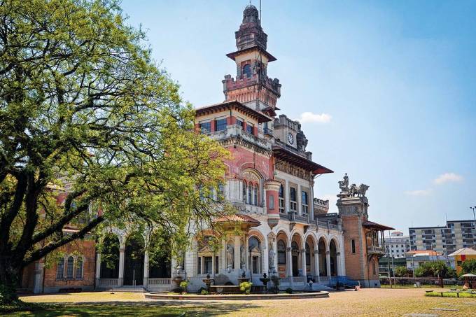 Palácio das Indústrias, onde localiza-se o Museu Catavento.