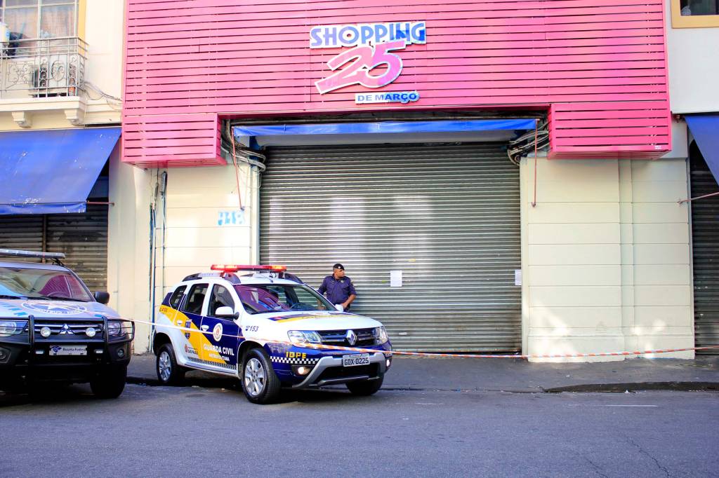 Prefeitura negocia reabertura do Shopping 25 de Março