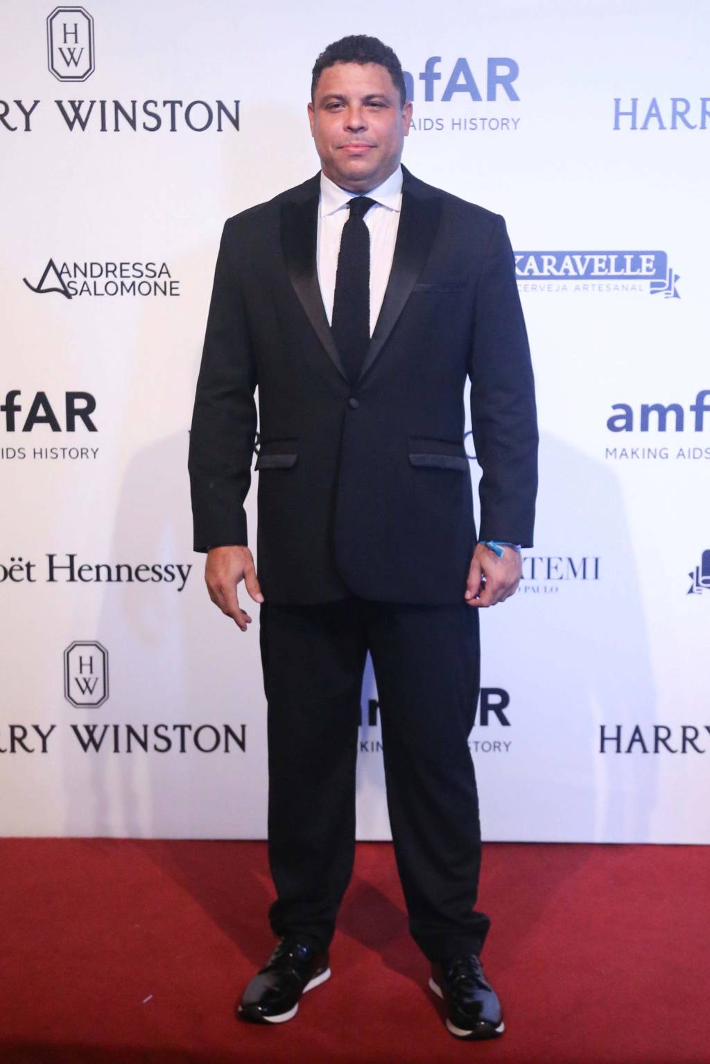 Mansão de 22 milhões de Ronaldo está à venda