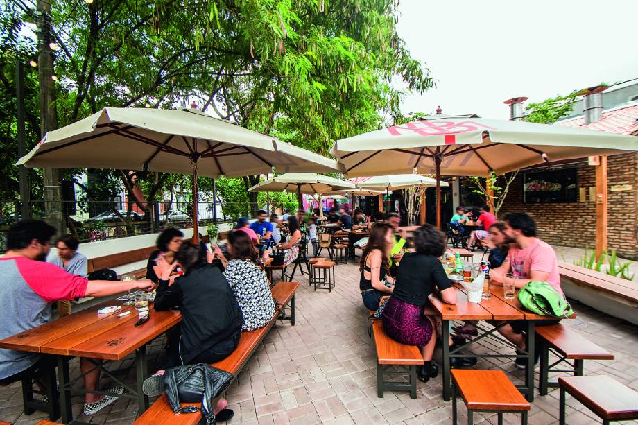 Espaço arejado: pertinho do Beco do Batman, o bar conta com um grande quintal Espaço arejado: pertinho do Beco do Batman, o bar conta com um grande quintal