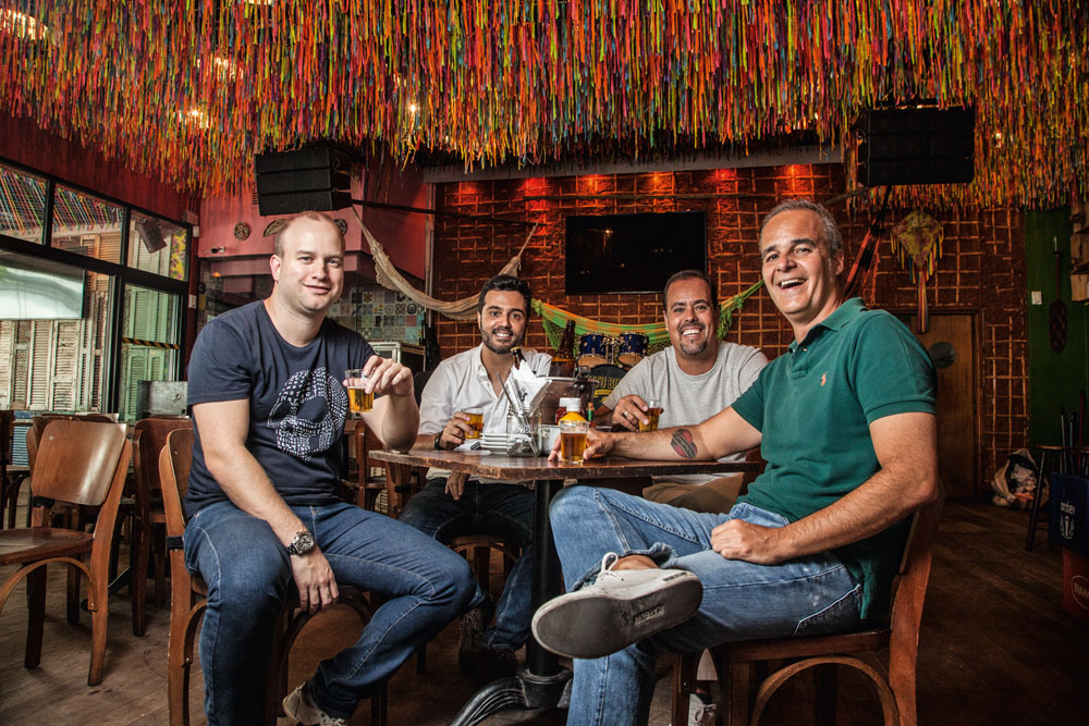 Donos do Tatu Bola se preparam para abrir balada sertaneja