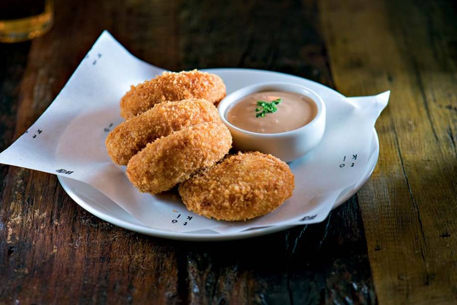 Croquetes de batata (R$ 19,00): toque de curry