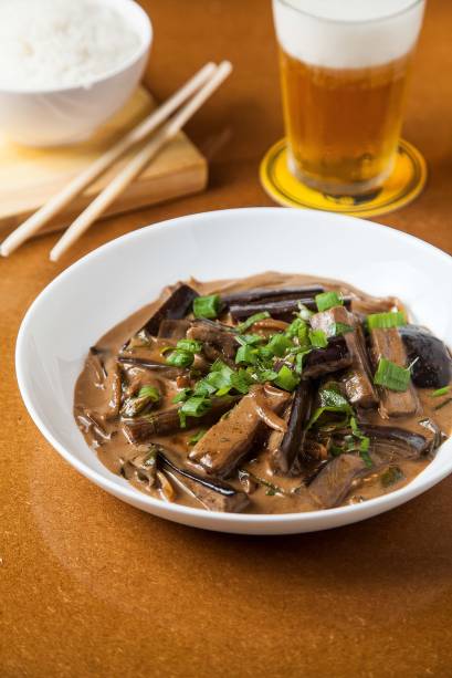 Berinjela cozida no leite de coco Berinjela cozida no leite de coco