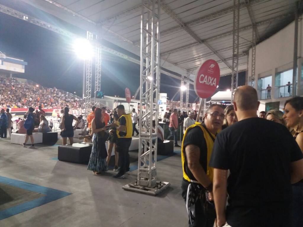 No camarote da prefeitura no Sambódromo, tudo é pago