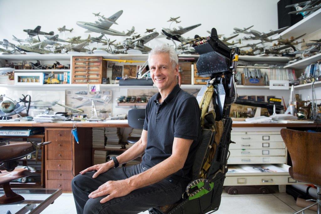 Os desenhos e a coleção de brinquedos de Neco Stickel